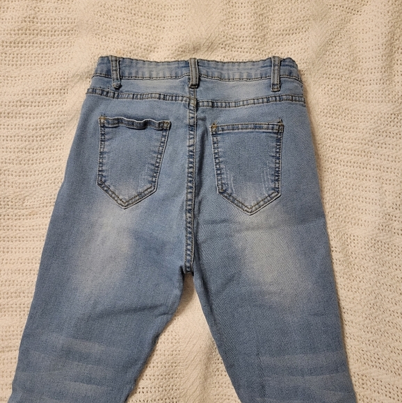 SHEIN LIGHT WASH SKINNY JEANS - Picture 3 of 6